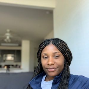 Meet your Posher, Kayla